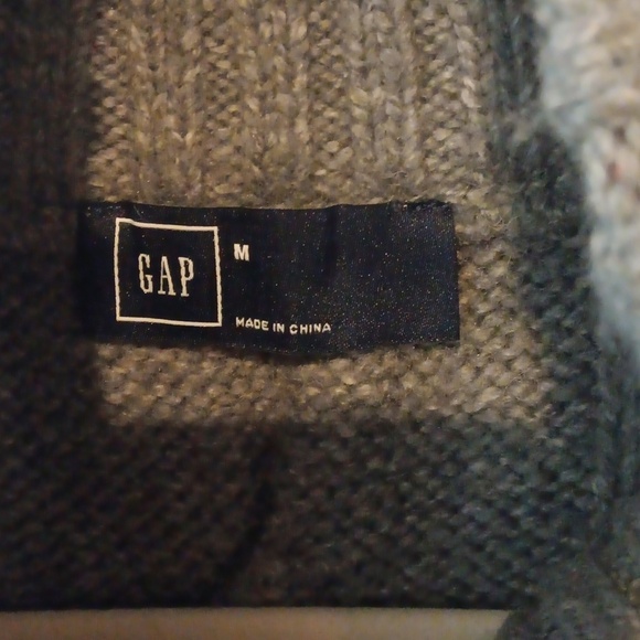 GAP Gray Cable Knit Cardigan Sweater M - Picture 6 of 7
